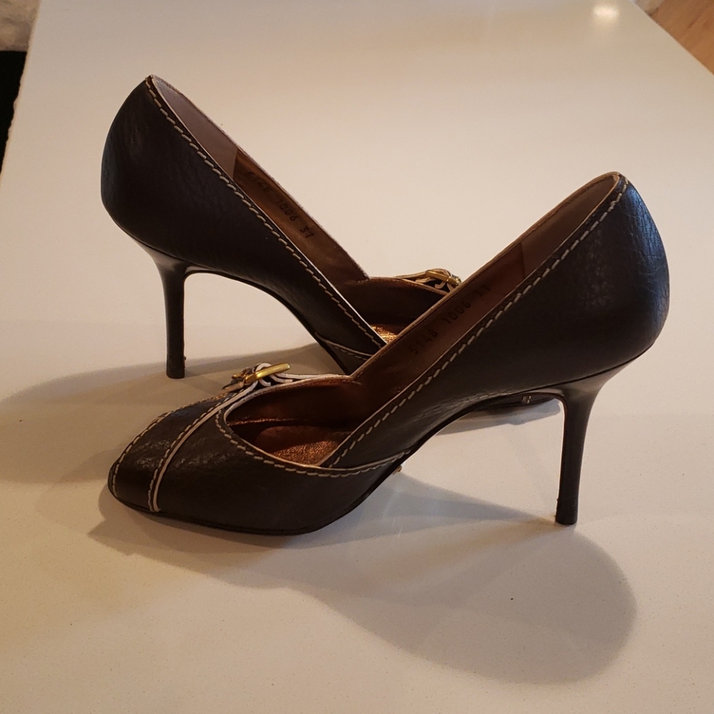 Dark Brown Leather Dolce and Gabbana Pumps sz 7 - Picture 5 of 10